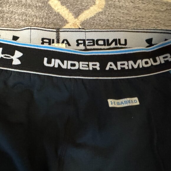 $75 Under Armore 2/3 Base 2.0 layer leggings Mens Black Medium - Picture 2 of 4